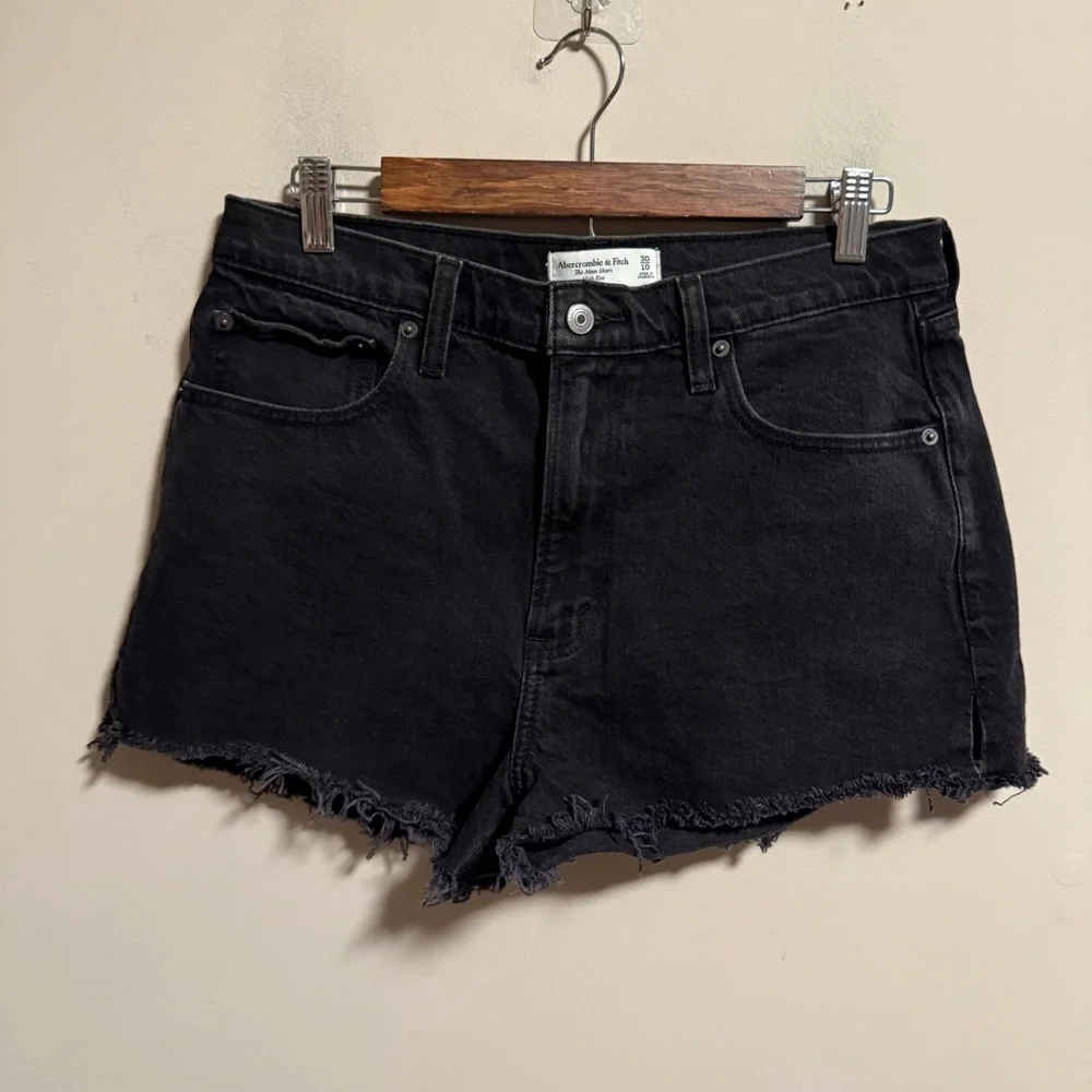 Abercrombie & Fitch The Mom Shorts High Rise Denim Black Frayed Hem-Size 30 (10) - Picture 5 of 12